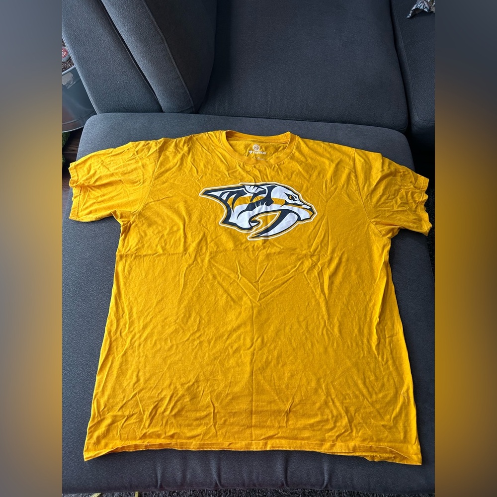 Nashville Predators Tshirt